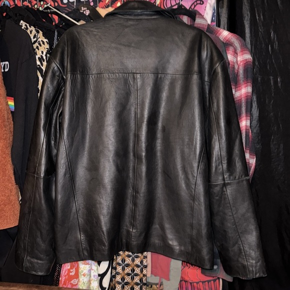 100% Genuine Leather Jacket - Picture 8 of 15